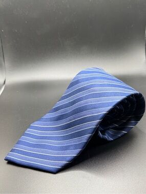 Balmain Paris 100% Silk Diagonal Striped Tie Blue Herringbone